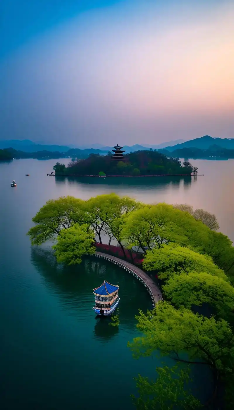 图文热点来了#西湖风景美如画,人间仙境第一家,山 - 抖音