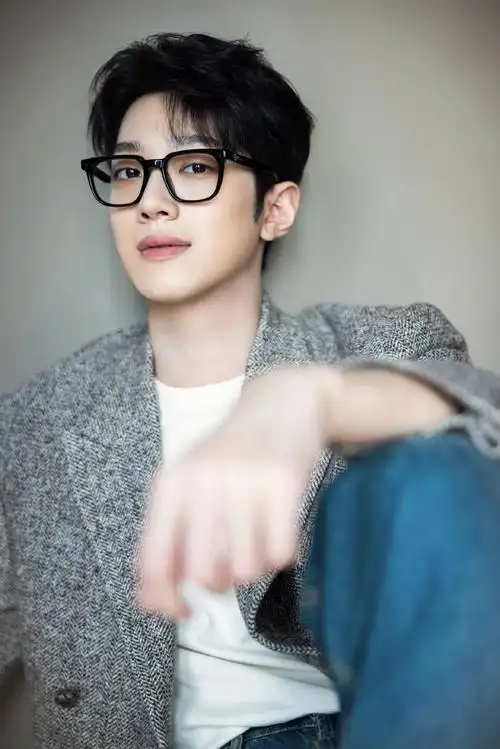 赖冠霖学长风造型