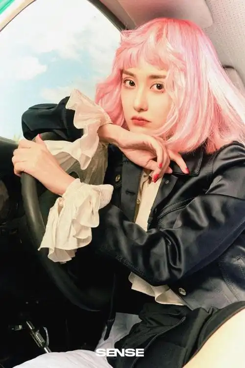 蒋依依sense十月刊##蒋依依游乐场情绪梦幻大片##sense25hours