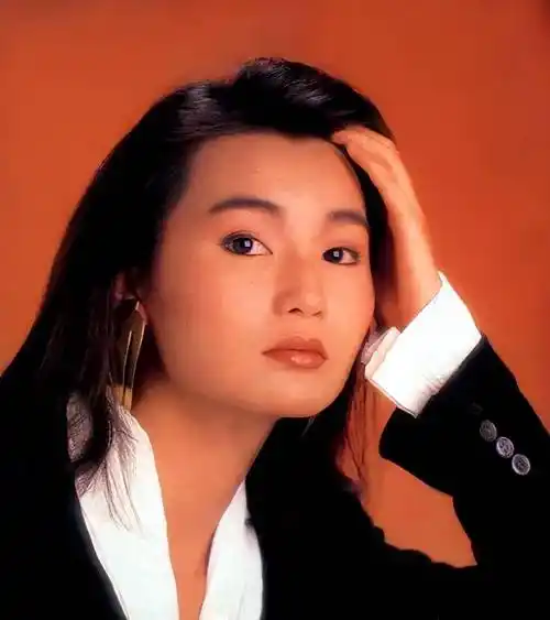 张曼玉年轻照合集:如此独特之美,配得上26次影后殊荣,值得珍藏_模样