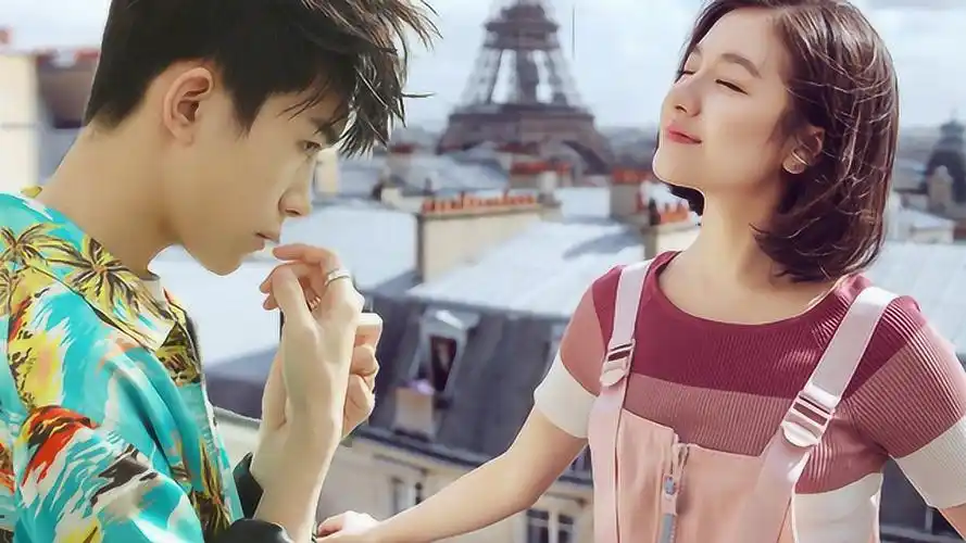 易烊千玺考场撩发超带感李兰迪干净清爽表情放松