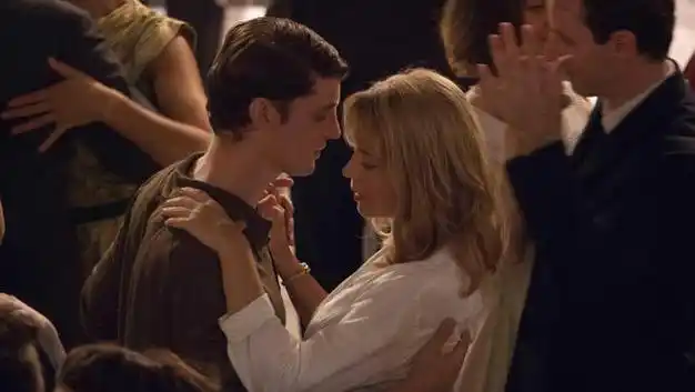 推荐四部法国大尺度激情电影女二号比女一号更美