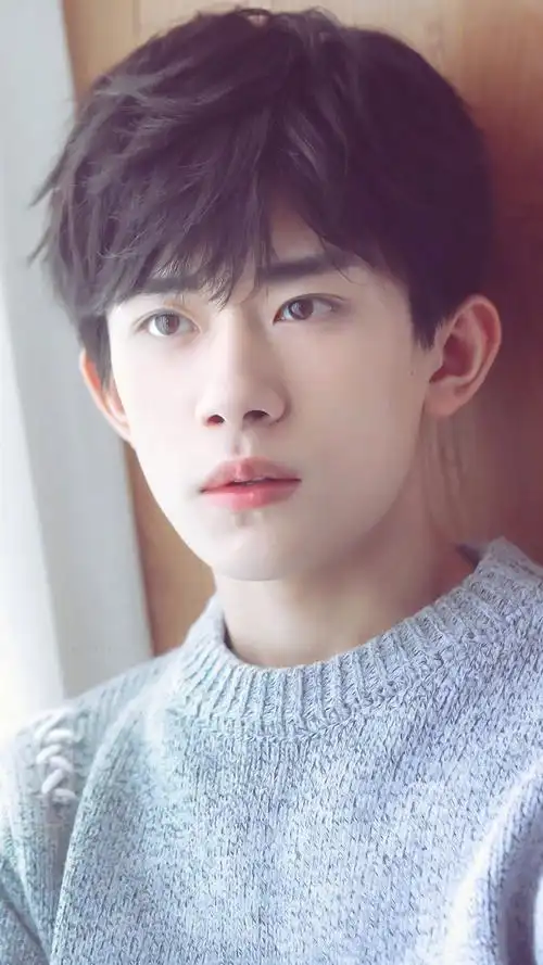 小鲜肉易烊千玺帅气写真,高清图片,手机锁屏桌面-壁纸族