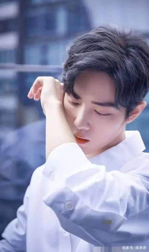 肖战登2020亚太区最帅面孔榜首!