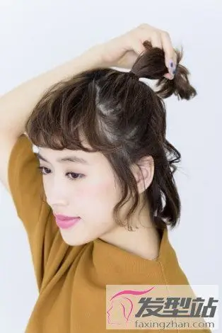 短发烫发怎样扎丸子头烫短发丸子头发型轻松学