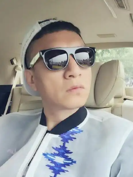 孙漂亮买东西也特别直男,他经常会给他老婆买一些奇