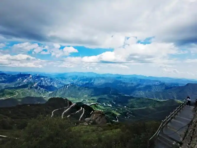房山百花山,一览众山小.附血泪教训和提醒