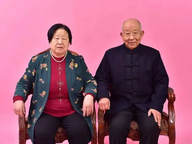 风雨同舟五十载——献给父母的金婚礼赞