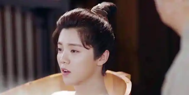 《择天记》鹿晗出浴剧照曝光,鹿晗坦言"现在能接受的最大尺度就是露上