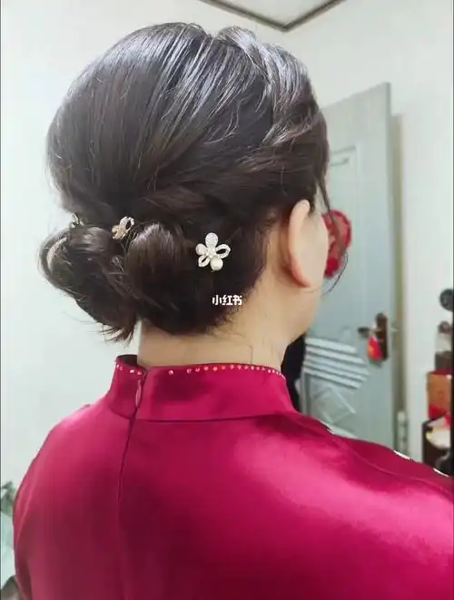 婚礼婆婆妈妈发型这样做