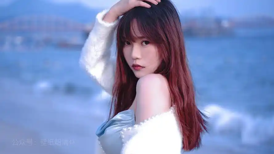 海边吊带裙性感美女壁纸