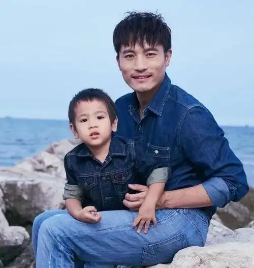 演员耿乐:与孔琳分手后,娶圈外妻子生一子,终获幸福