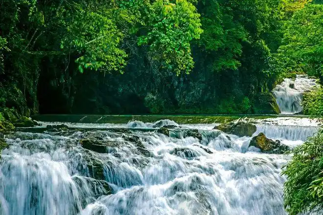 都让人格外的着迷这里的山水,似乎被施了魔法贵州荔波,是大自然的宠儿