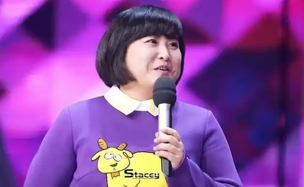 贾玲的真名曝光网友感叹不改名也能红透半边天