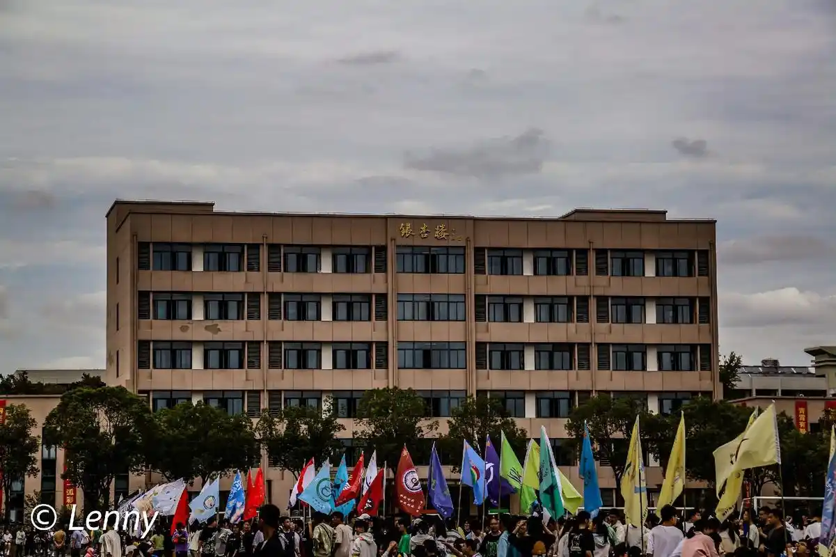 最后一次运动会 #江苏省西亭高级中学 #学校风景 - 抖音