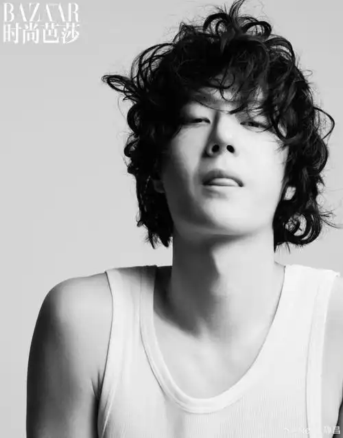 王一博时尚芭莎开年封面##王一博素颜大片##时尚芭莎 王一博