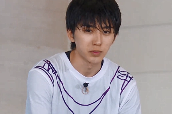 倘若蔡徐坤偶像包袱很重,完全可以在落水之后找到化妆师给自己补妆