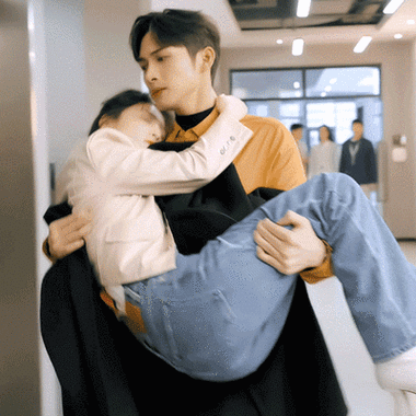 那时刻关注老婆的眼神在我这里可以算top2了,我不知道@张彬彬vin徐燕