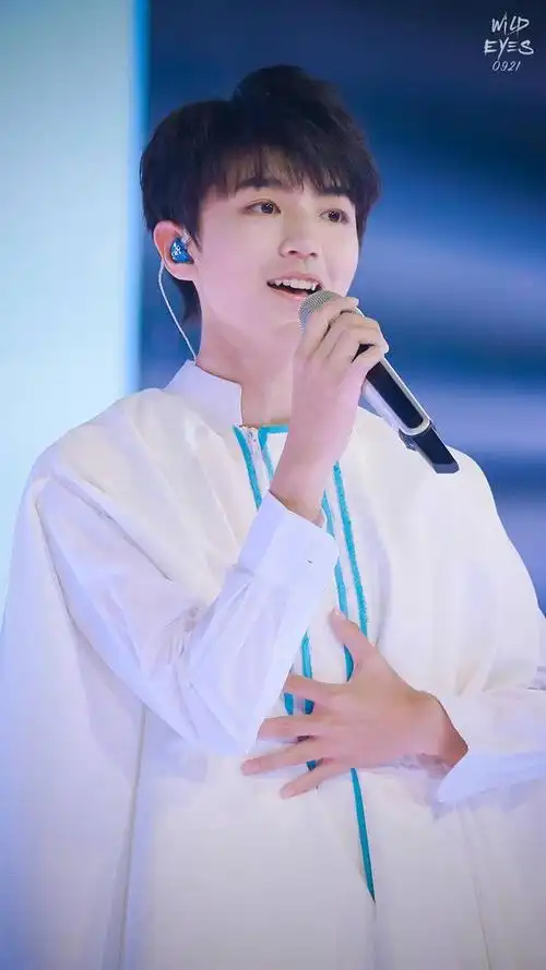 《断桥》剧照流出,王俊凯马思纯有爱互动,太真实|范伟|王源_网易订阅