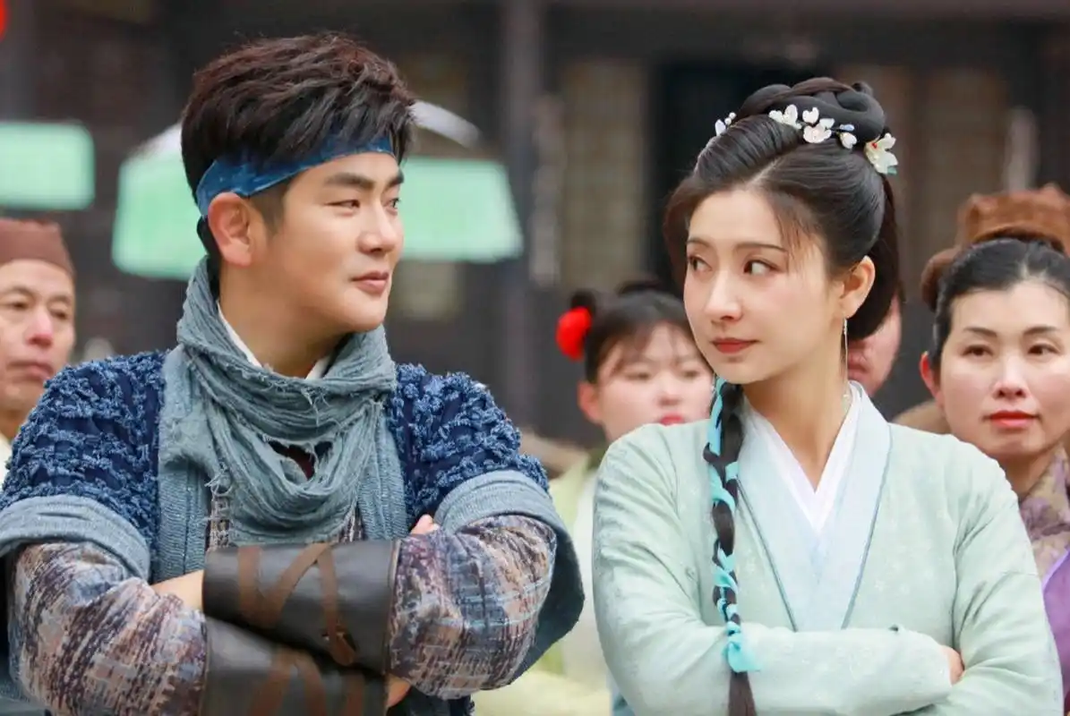 短剧《我在大宋开酒吧》开播了,斓曦张晓龙主演,眉庄和温太医重聚.