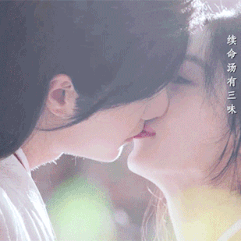 王一博赵丽颖花瓣吻!高甜慎入!