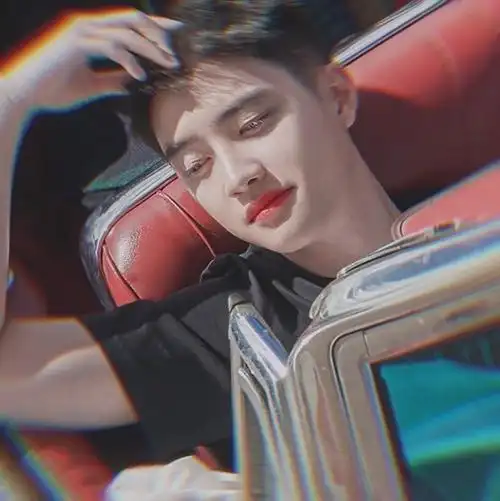 209.都暻秀头像(色散滤镜)