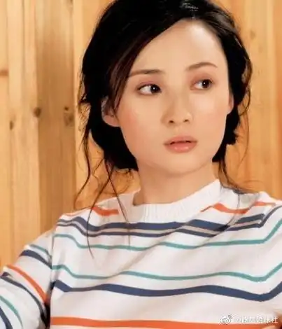 年轻时的蒋勤勤