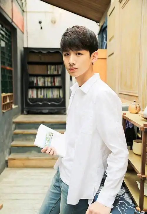 男明星谁穿白衬衫最帅