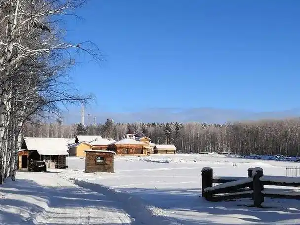 这里每年的冬季可以持续8个月,气温可以达到零下70度.