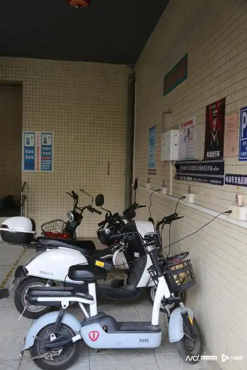 东莞电动自行车充电乱象多,城中村,老小区"飞线"触目惊心