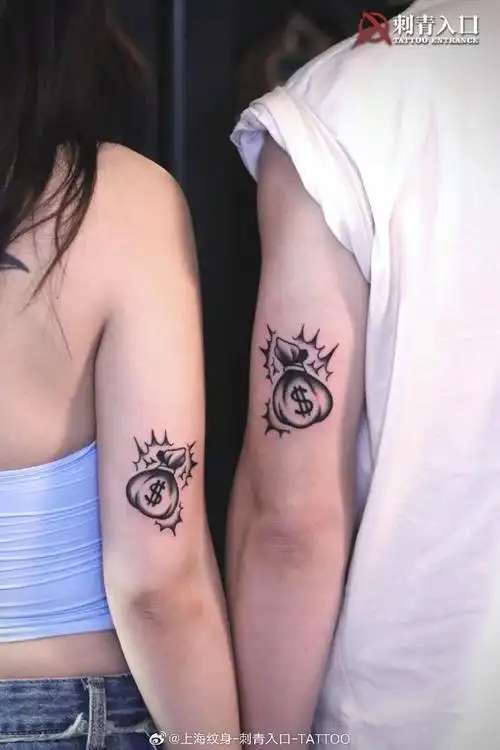 英文字母纹身图案##耳骨钉##耳蜗钉##纹身刺青tattoo##纹身##纹身