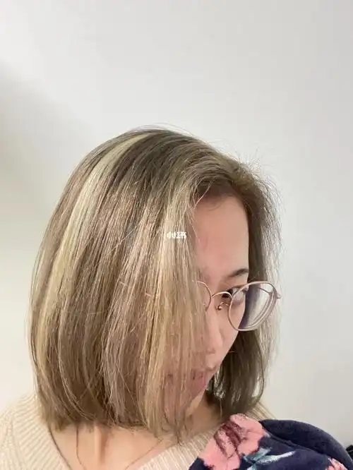 第一次漂染头发,收获了自己超级满意的发色