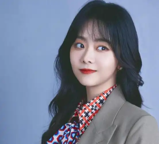 善恶到头终有报33岁无人敢娶的谭松韵已经活成了笑话