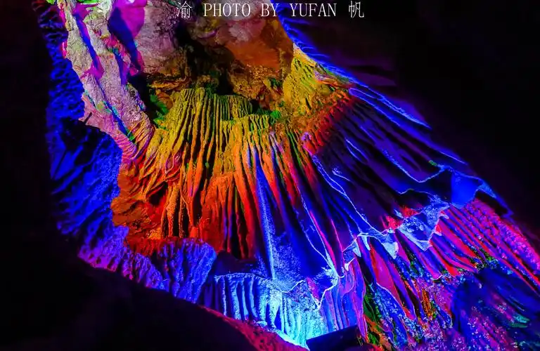 阳江龙宫岩,广东拍照最美的溶洞,漫步其间如同在龙宫仙境一般_主要景