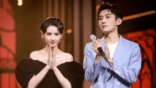 刘学义疑似新恋情曝光,女方竟是王思聪前女友,好朋友串门而已?