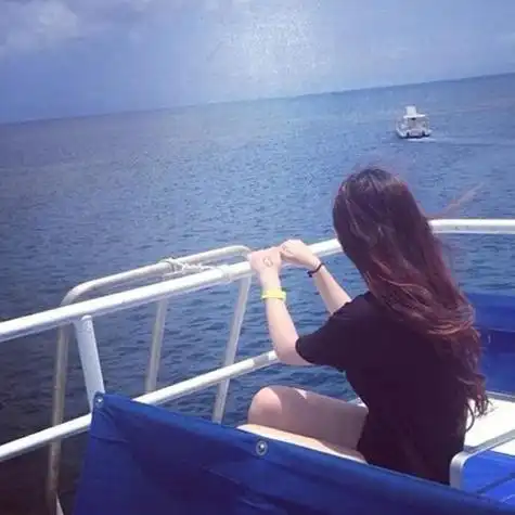 女生头像大海背影