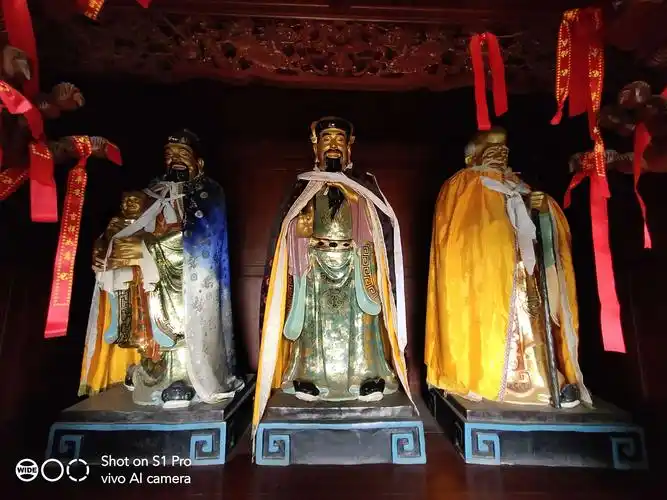 这是福禄寿三星.