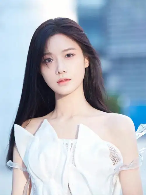 三寸盛京陈意涵