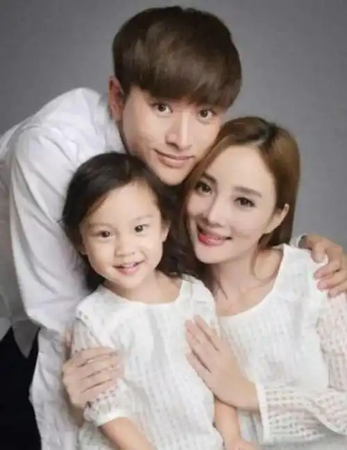 贾乃亮李小璐被曝离婚(贾乃亮李小璐复合) 注册公司 第4张