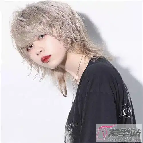 狼剪技术发型 个性女生狼头
