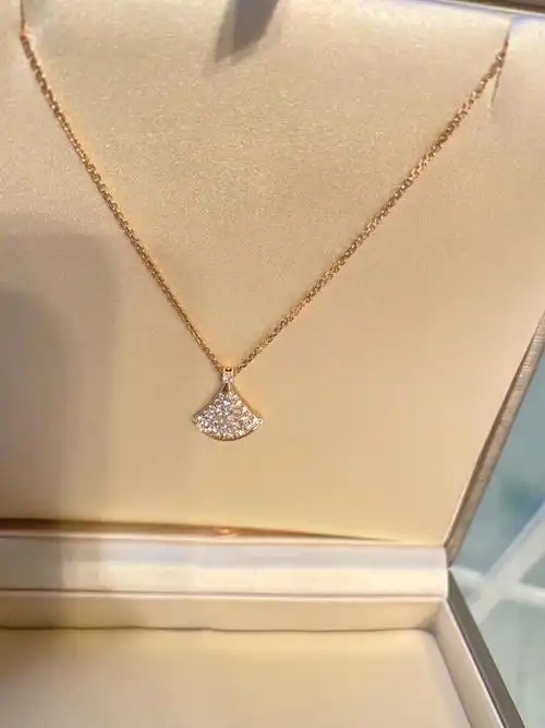 宝格丽满钻扇子项链