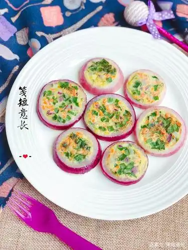 洋葱花样新吃法,1滴水不加,简单美味又便宜,比鸡蛋灌饼还好吃