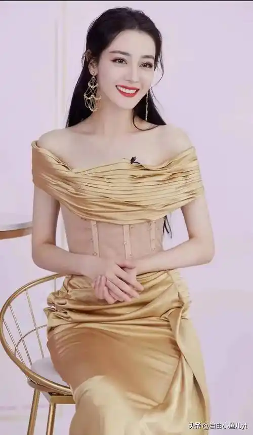 清澈如水,美丽如花-迪丽热巴漂亮清纯