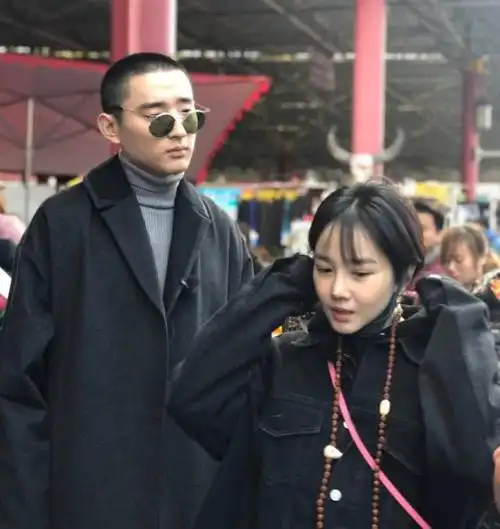 麦迪娜节目中曝:于小彤当初爱海陆爱得发疯,两人交往时每天吵架