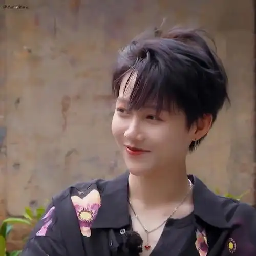 被ta们的笑容甜到了#喜欢看刘雨昕的笑容因为不仅甜还很治愈@刘雨昕