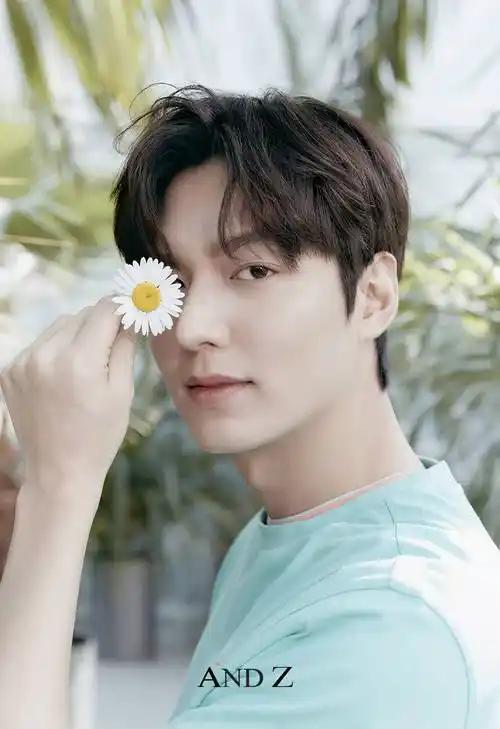 长腿欧巴比例绝!李敏镐拍代言品牌最新宣传照