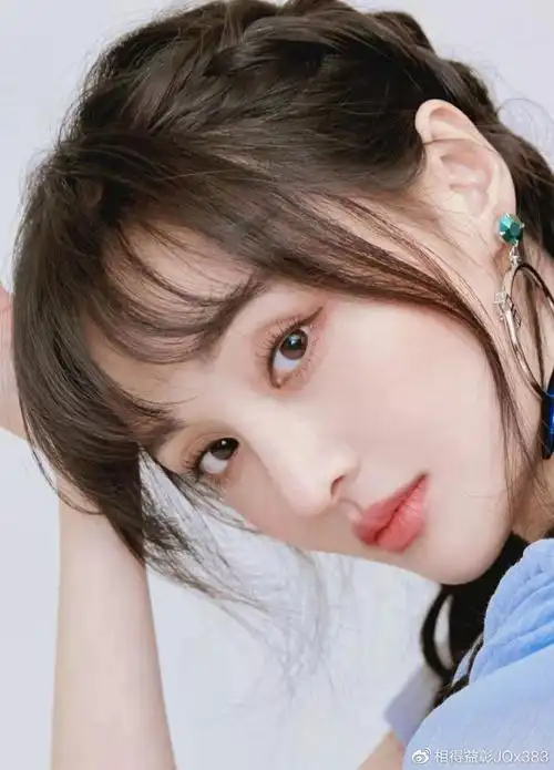 郑爽被正式取消演员认证荣誉全部回收韩国出道将不被认可