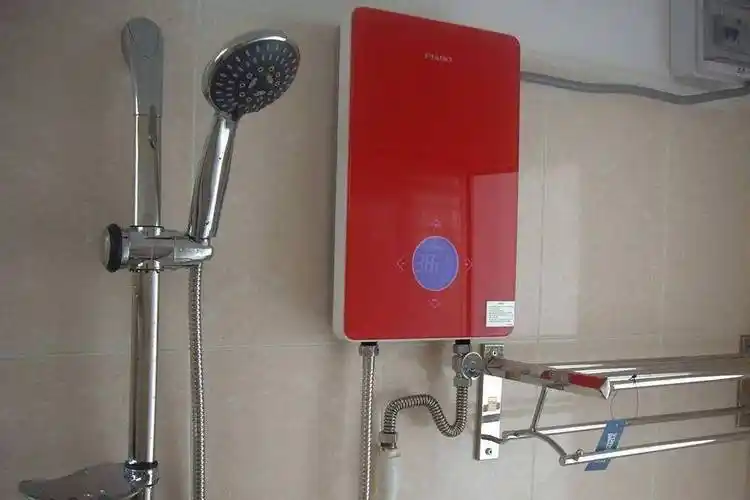 即热式电热水器值得购买吗?对安装有什么要求?_寿命_线路_电表