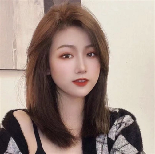 简单好打理锁骨发 上班族手残党超合适_职场发型 - 美发站