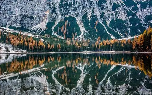 意大利braies湖绝美风光高清壁纸
